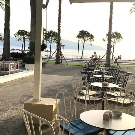 Appartamento Au Bord De Mer, Grande Terrasse! Vlorë