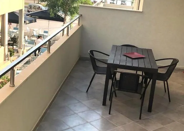 Au Bord De Mer, Grande Terrasse!