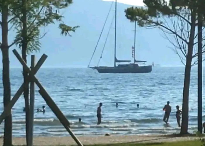 Au Bord De Mer, Grande Terrasse!